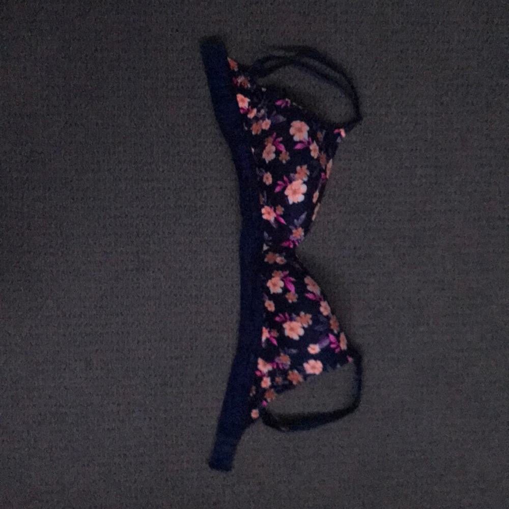 Soft blue side wired sports like bra.